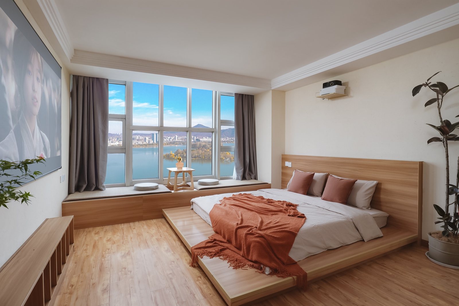 3326室投影观影区,可俯瞰玄武湖与紫金山全景